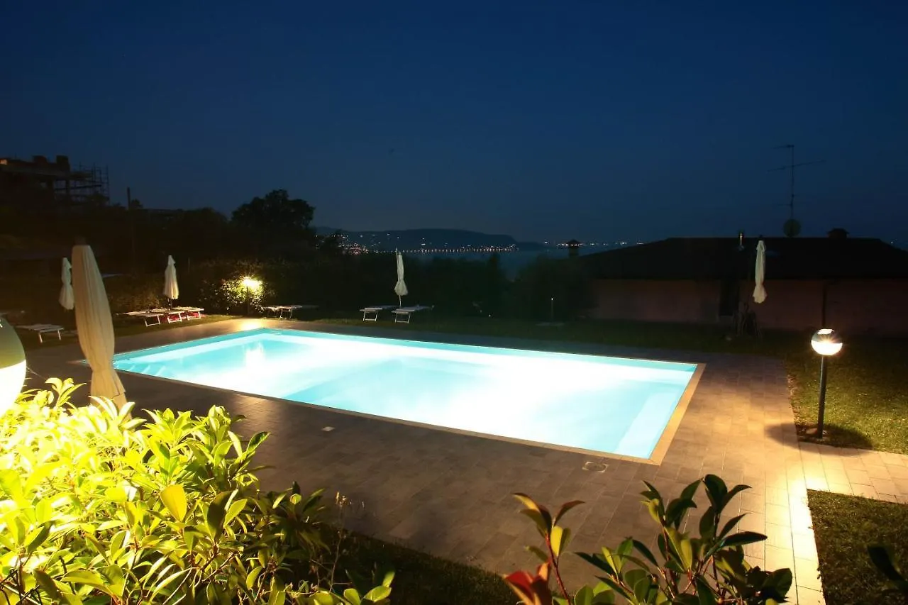 Panorama Lake View, Pool & Garden, 2 Bathrooms, Kingsize & Single-Beds, Fast Internet Toscolano Maderno Itálie