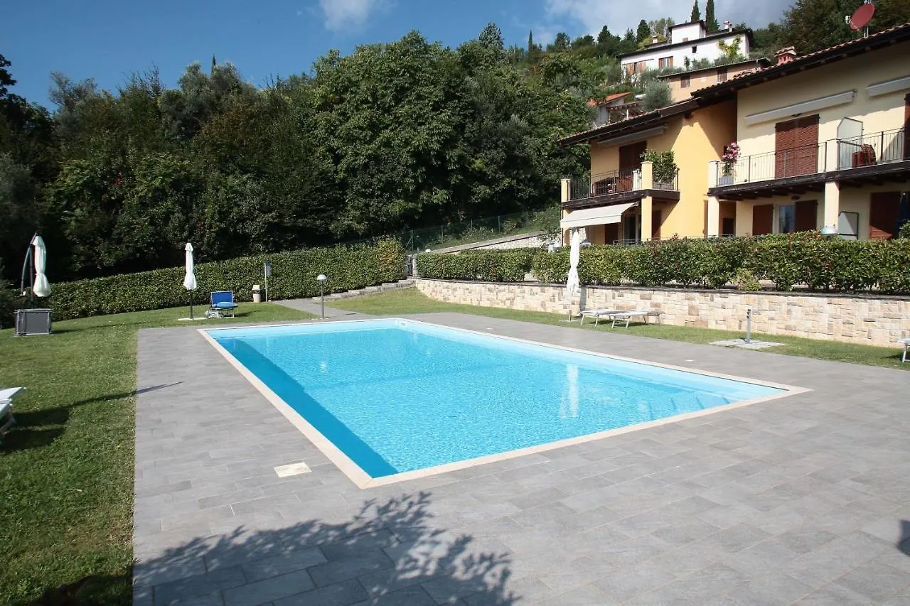 شقة Panorama Lake View, Pool & Garden, 2 Bathrooms, Kingsize & Single-Beds, Fast Internet توسكولانو ماديرنو