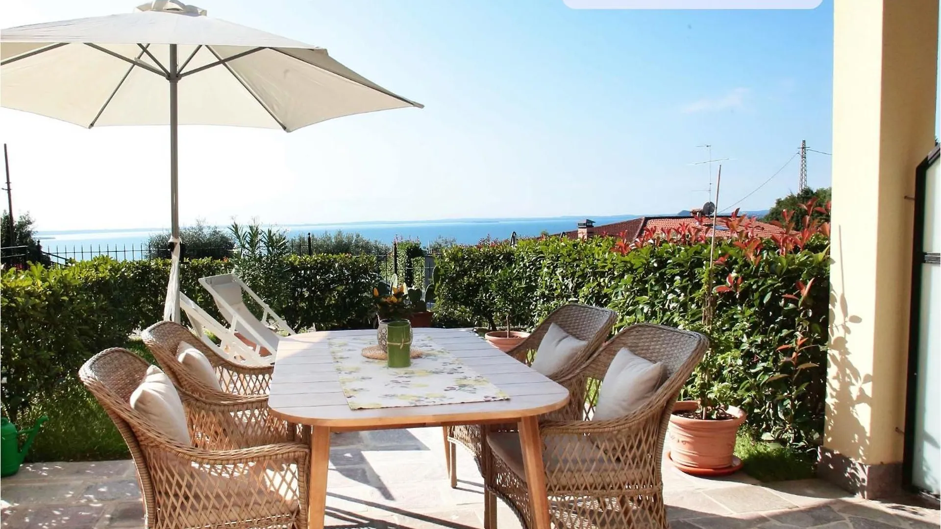 Apartment Panorama Lake View, Pool & Garden, 2 Bathrooms, Kingsize & Single-Beds, Fast Internet Toscolano Maderno